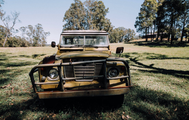 A beat-up old car in Los Angeles that should undoubtedly be sold for cash