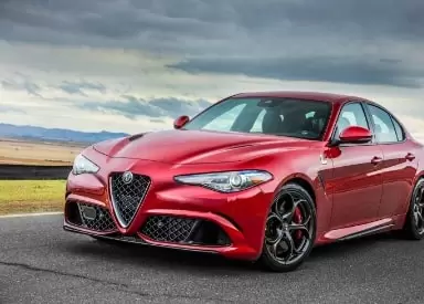 2018 Alfa Romeo Giulia AWD 4C 2016 Alfa Romeo Giulia